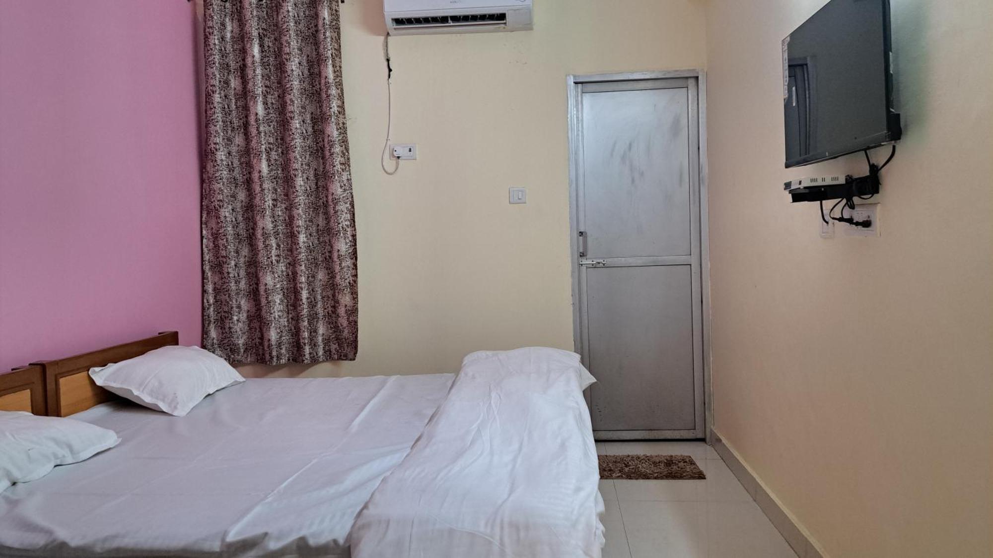 O Divine Hotel *