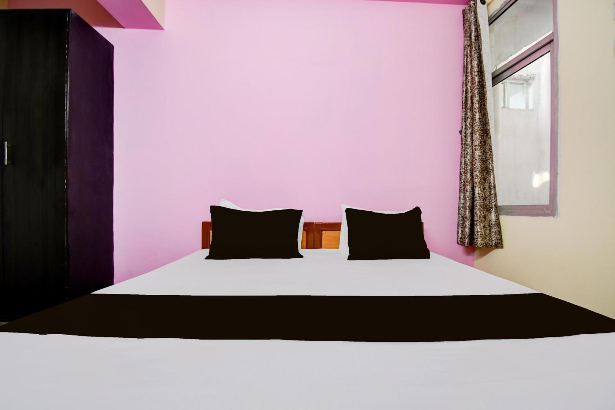 Hotel O Divine *