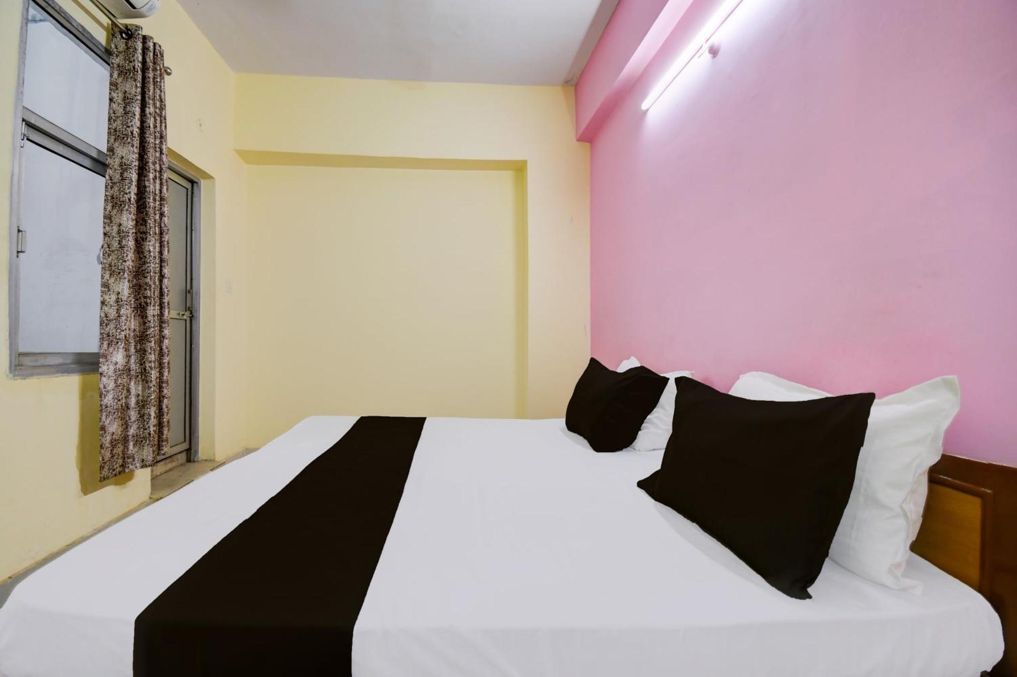 Hotel O Divine